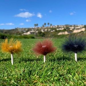 Swiif Golf Tee's made in Switzerland with real fox hair. Most unique golf gift!